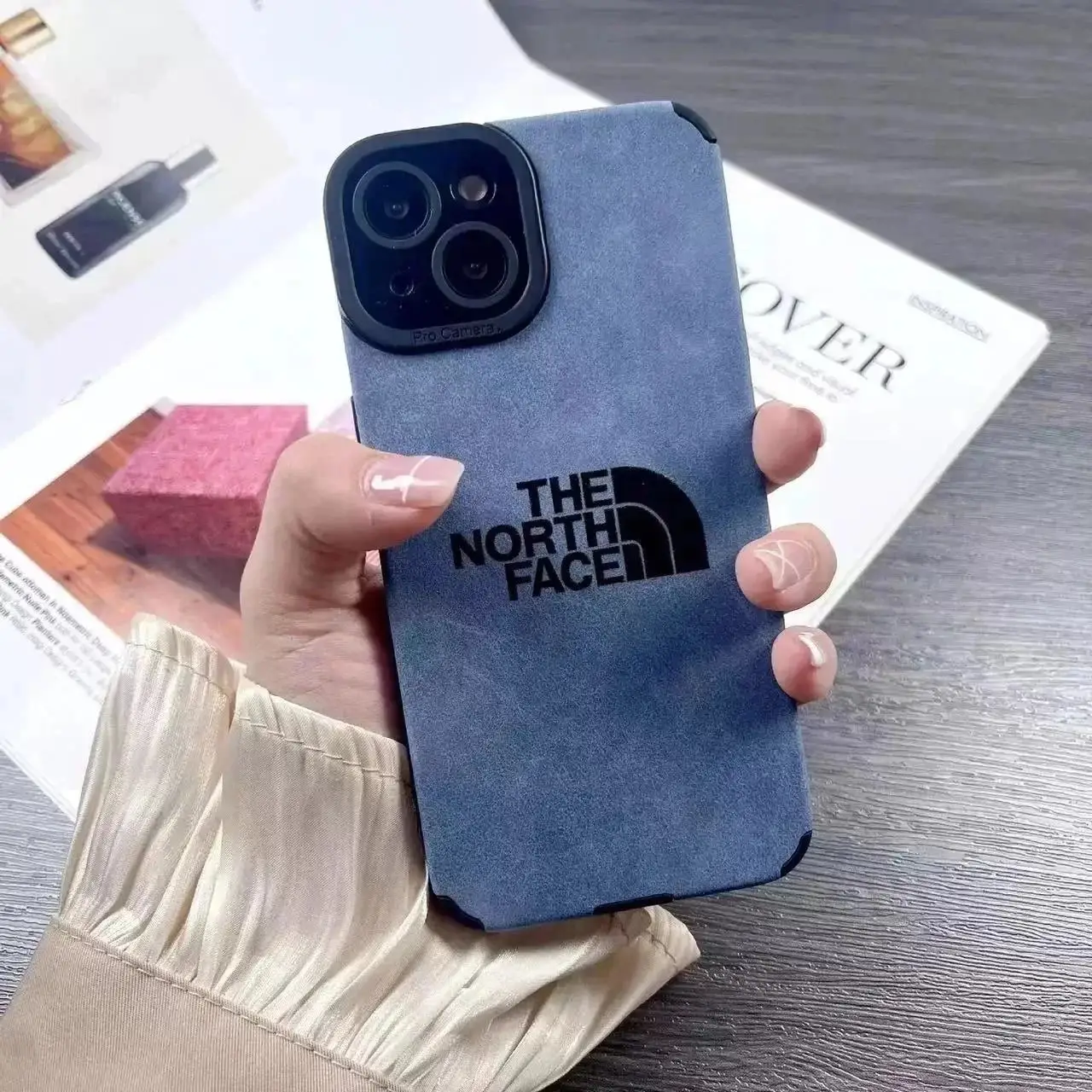 LV Monogram Phone Case [40 styles] — foto 5 de 6