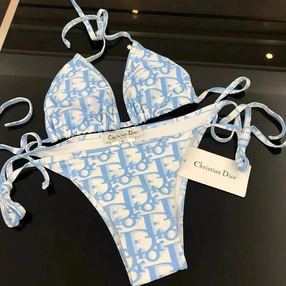 Chanel/Louis Vuitton/Fendi/Gucc/Dior Bikini [40] — foto 3 de 6