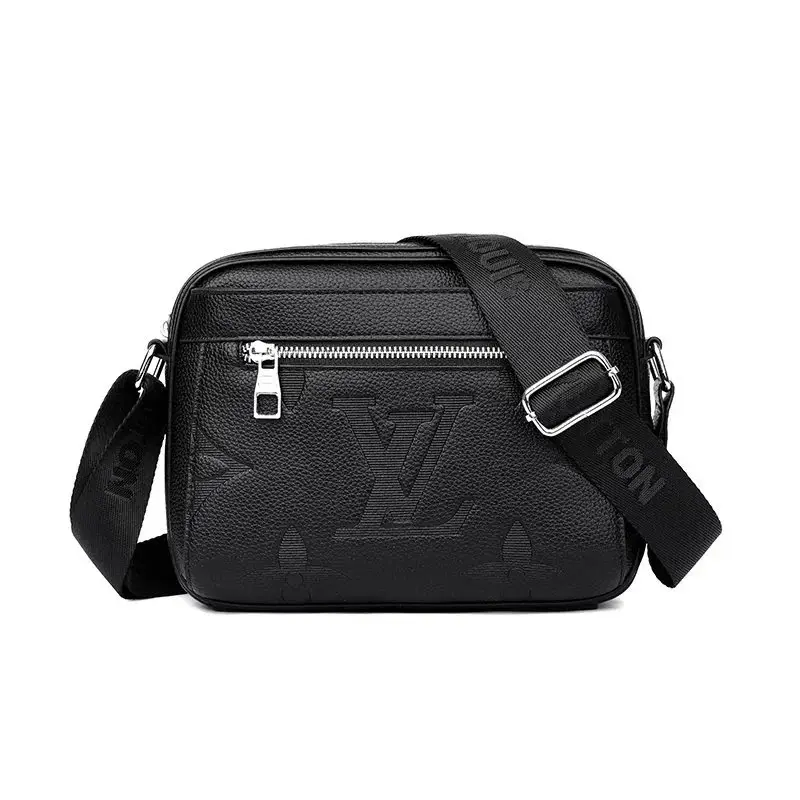 LV B22 Crossbody Bag — foto 2 de 6