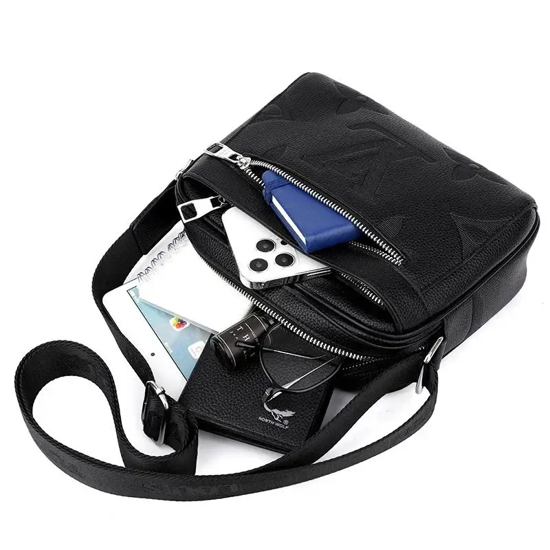 LV B22 Crossbody Bag — foto 4 de 6