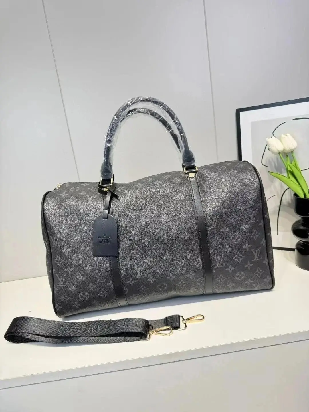 Louis Vuitton Keepall Bandoulière 50 Travel Duffel Bag [10 styles] — foto 2 de 6