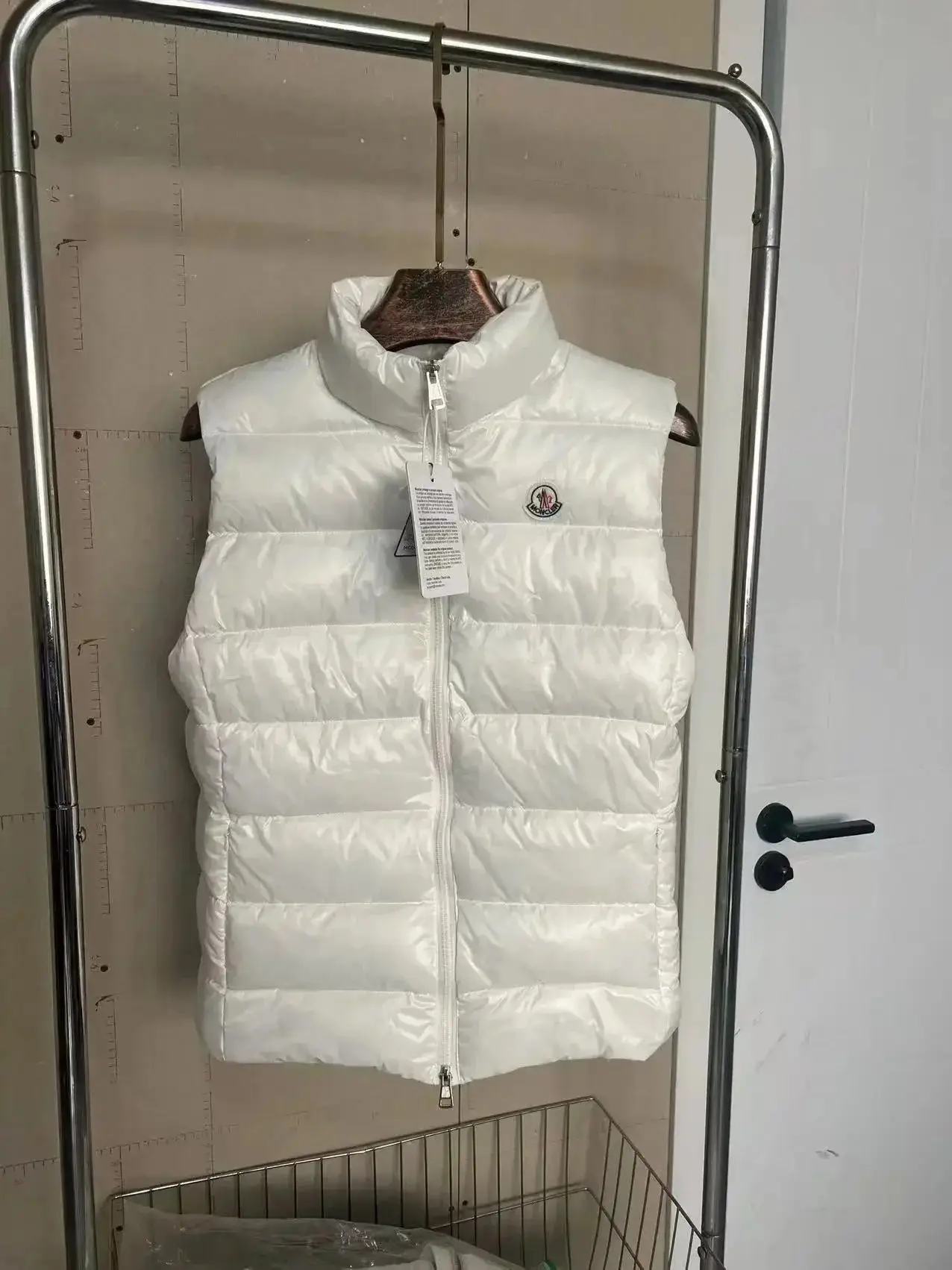 Moncler Maya Down Vest [10 styles] — foto 4 de 6
