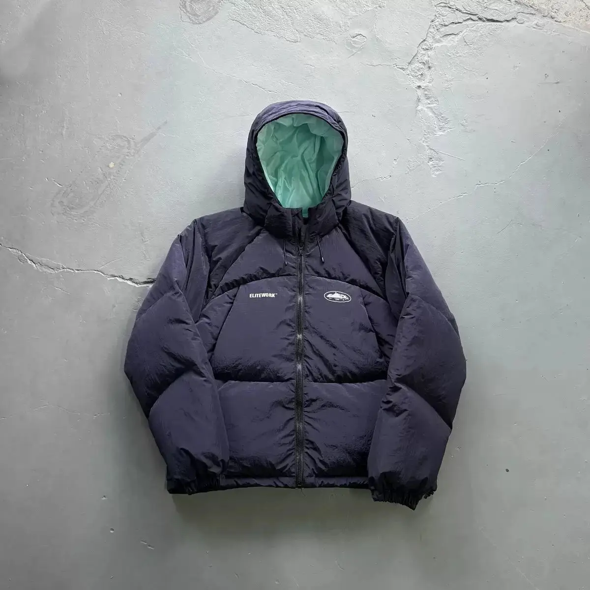Corteiz Hooded Puffer Jacket [5 styles] — foto 2 de 6