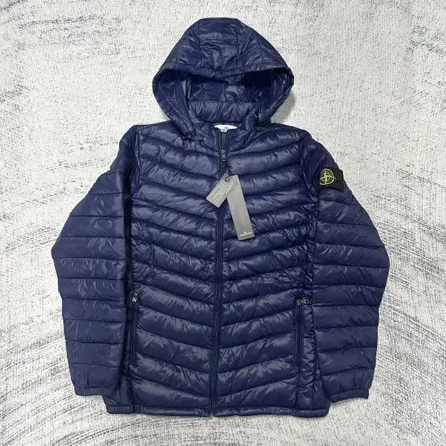 STONE ISLAND Hooded Puffer Jacket [28 styles] — foto 6 de 6