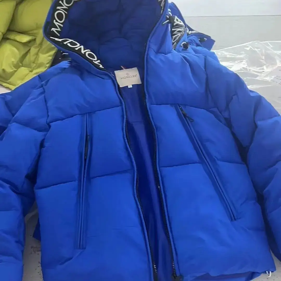 Moncler hooded down jacket — foto 2 de 6