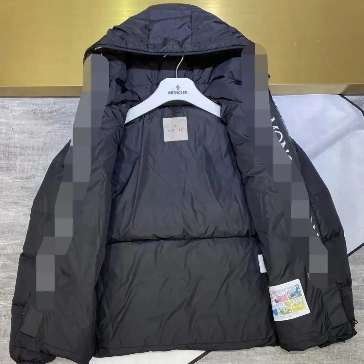 Moncler hooded down jacket — foto 5 de 6