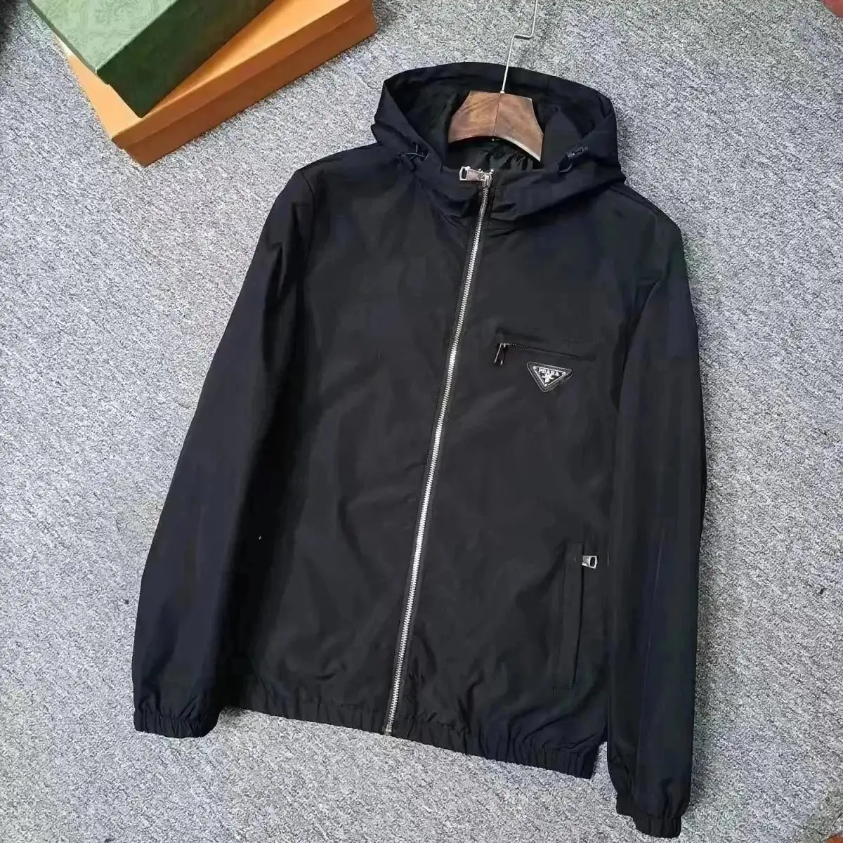 Prada Linea Rossa Hooded Jacket — foto 2 de 6