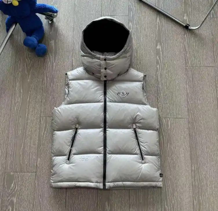 Moncler MAYA Vest [3 styles] — foto 4 de 6