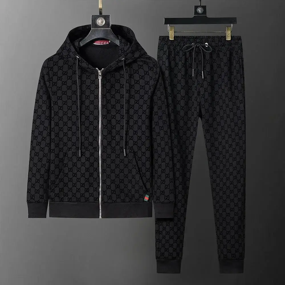 Gucci GG Supreme Hoodie & Jogger Set #Gucci Sou #Suit Sou — foto 4 de 6