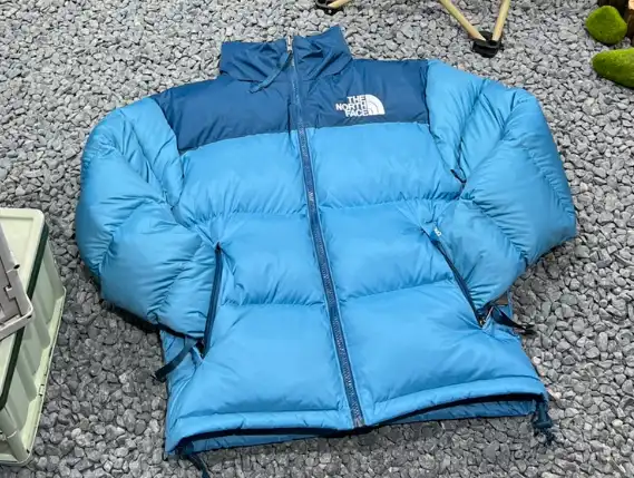 The North Face Nuptse Puffer Jacket [23 styles] — foto 6 de 6