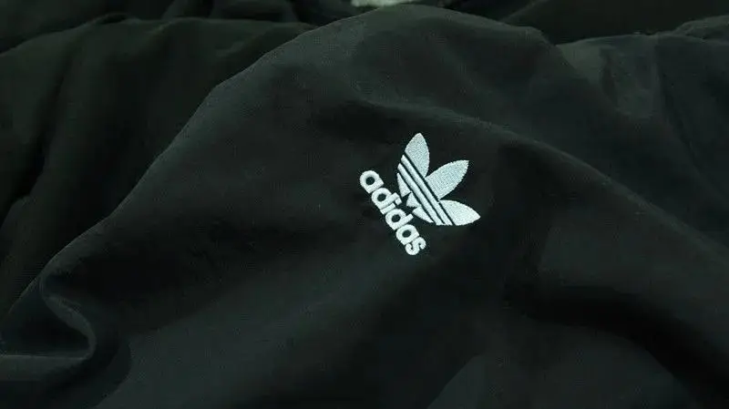 Adidas SST Track Jacket — foto 4 de 6