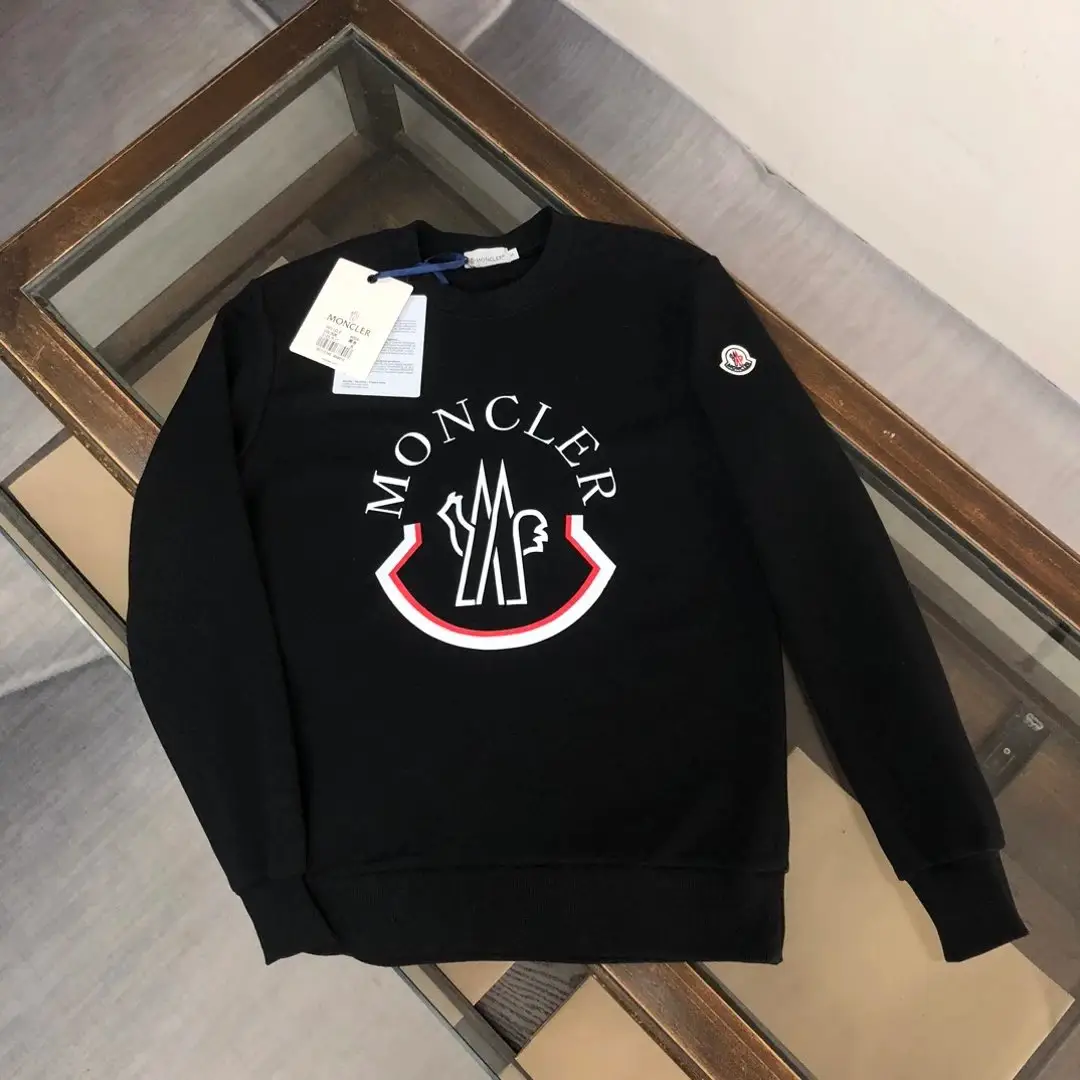 Moncler T-Shirts and Sweaters [Multiple Styles Including Palm Angels & Gucci Collaborations] — foto 4 de 6