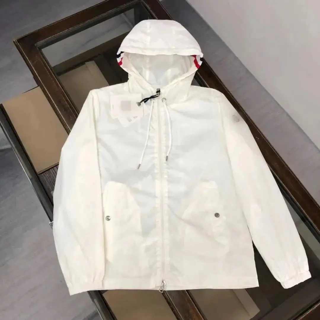 Moncler Maya Jacket — foto 2 de 6