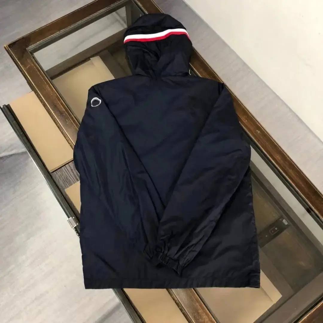 Moncler Maya Jacket — foto 6 de 6