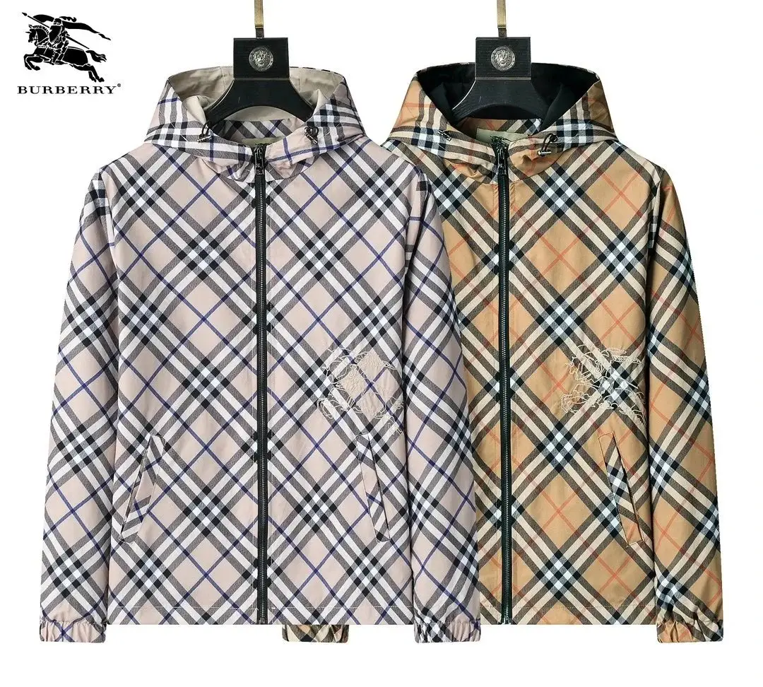 Burberry Check Print Hooded Windbreaker [Multiple Styles] — foto 3 de 6