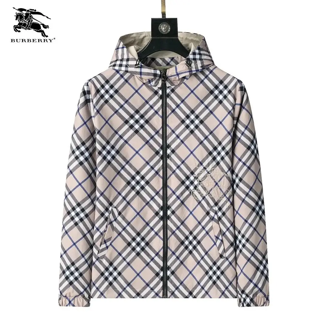 Burberry Check Print Hooded Windbreaker [Multiple Styles] — foto 4 de 6