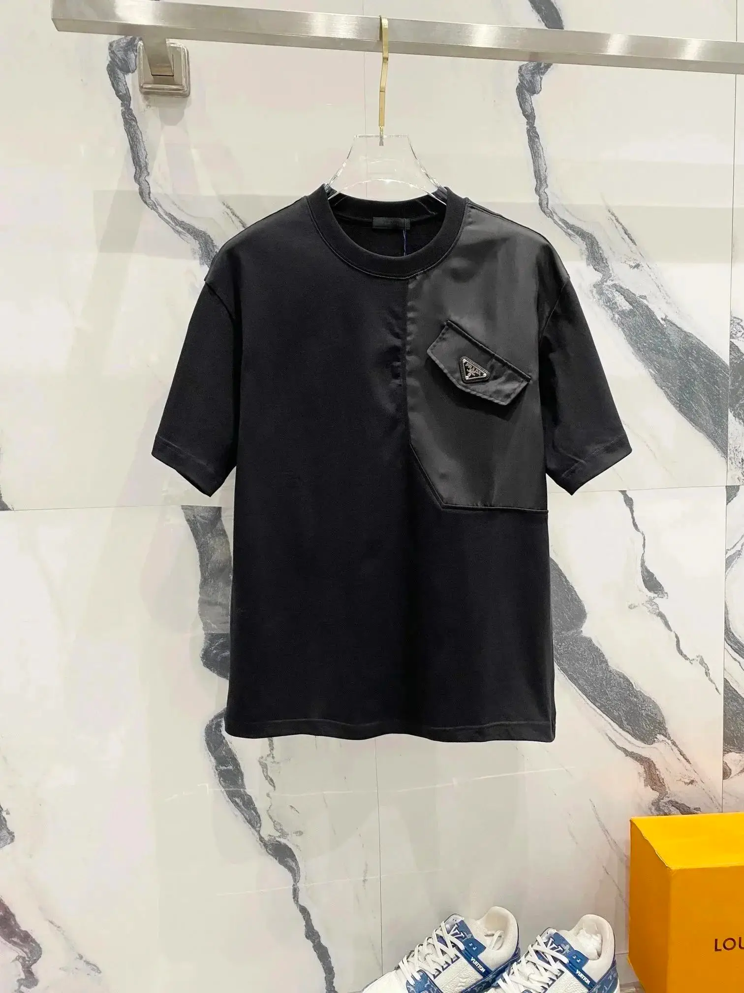 Prada T-shirt — foto 5 de 6