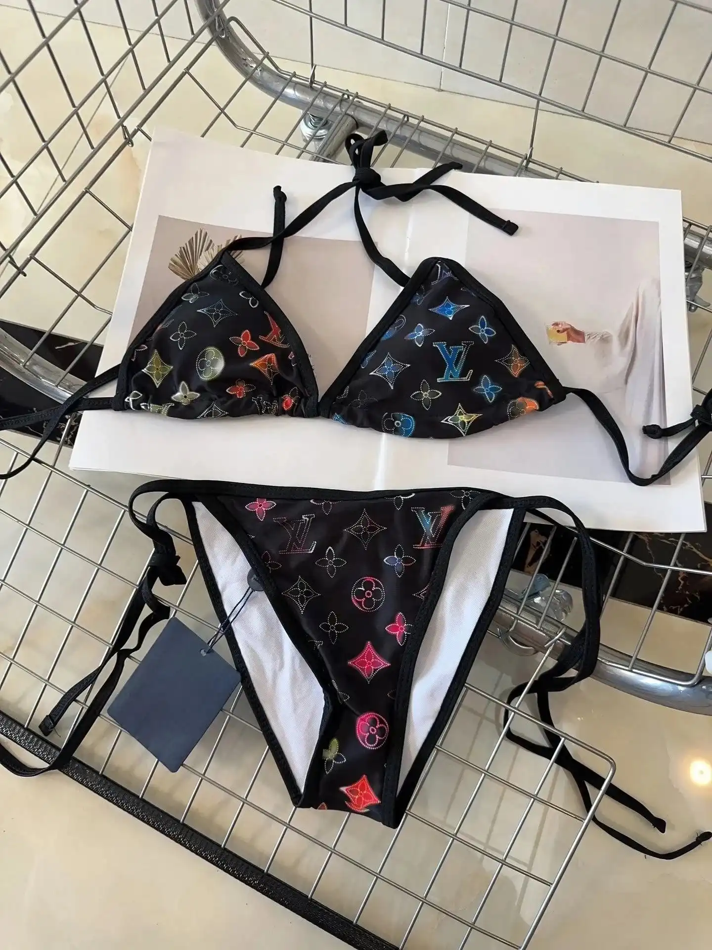 Louis Vuitton Bodysuit — foto 2 de 6