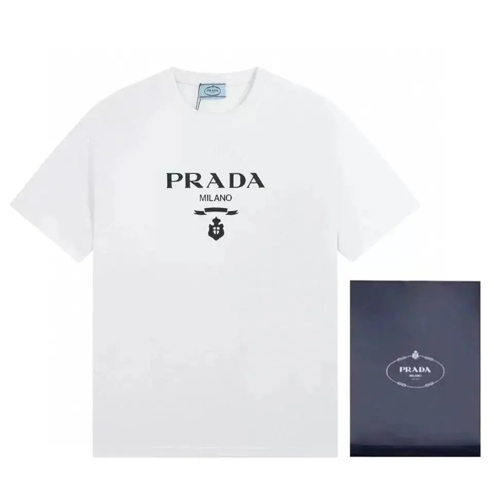 Prada Men's Short Sleeve Shirts and T-Shirts — foto 3 de 6