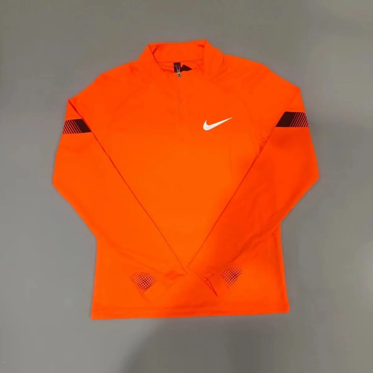 Nike B22 Half-Zip Sweatshirt [Multiple Colors Available] — foto 3 de 6