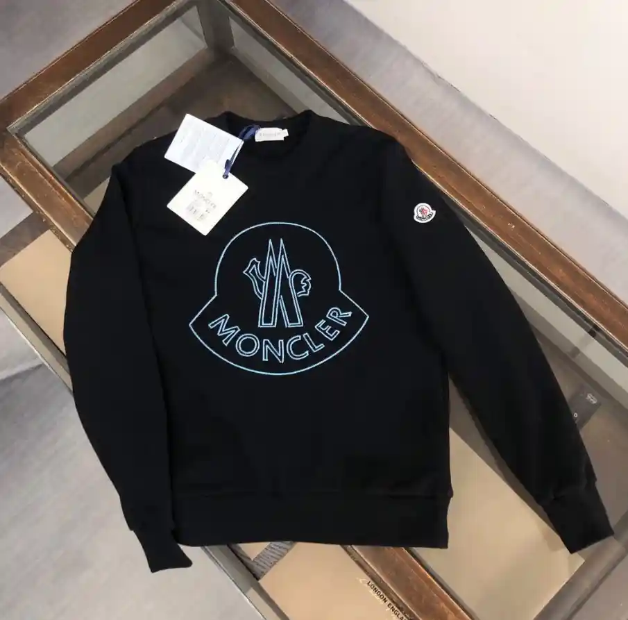 Moncler Logo Crewneck Sweatshirt [2 styles] — foto 3 de 6