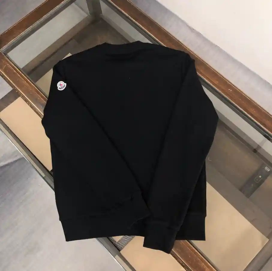 Moncler Logo Crewneck Sweatshirt [2 styles] — foto 4 de 6