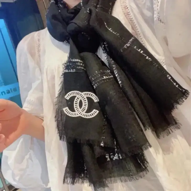 chanel scarf (3 styles) — foto 4 de 6