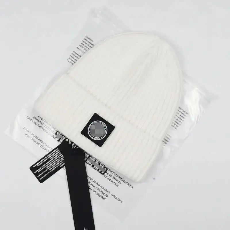 Stone Island Knitted Hat [4 styles] — foto 4 de 6