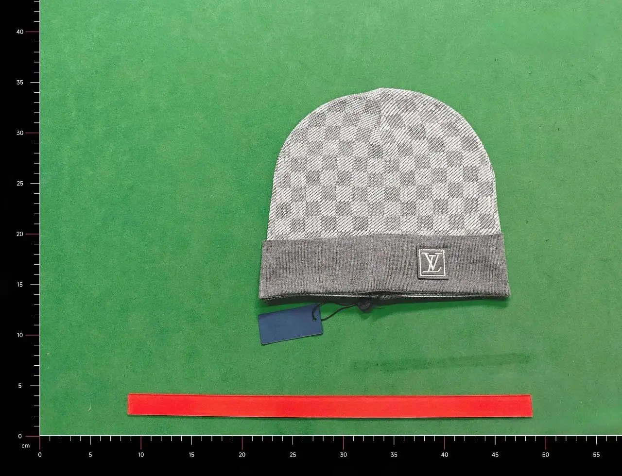 Louis Vuitton Damier Beanie Caps [22 styles] — foto 2 de 6