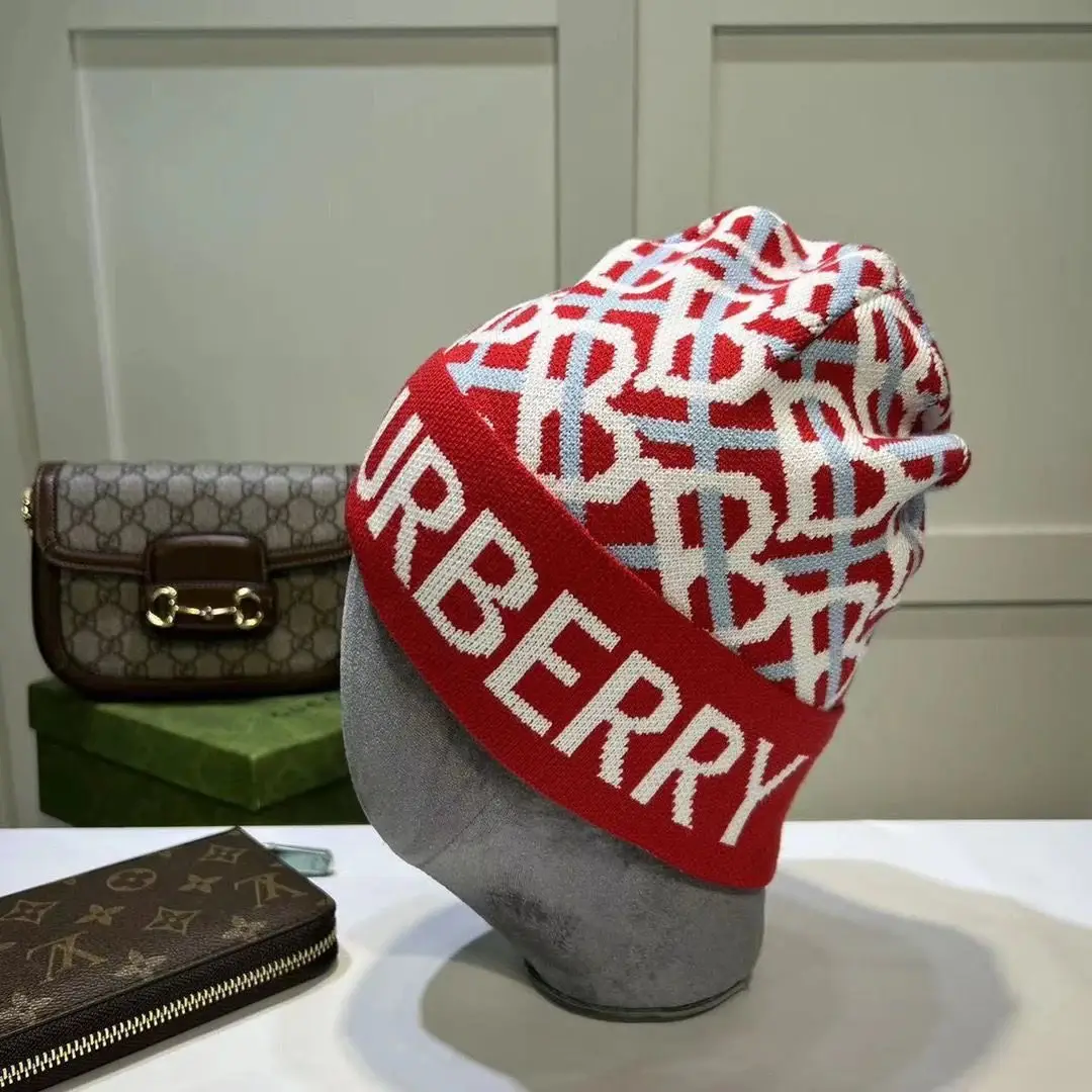 Louis Vuitton Damier Beanie Caps [22 styles] — foto 3 de 6