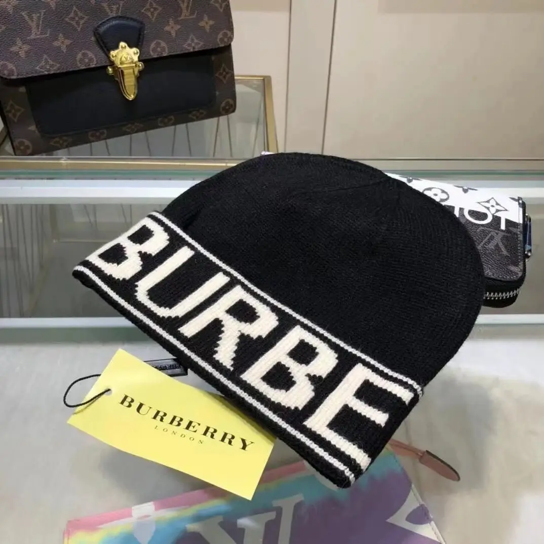 Louis Vuitton Damier Beanie Caps [22 styles] — foto 5 de 6