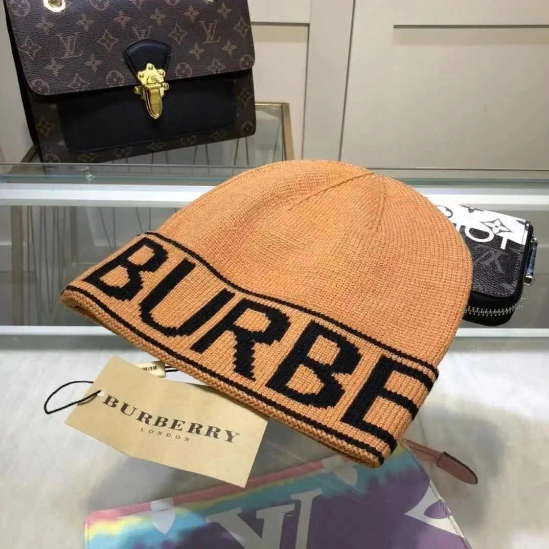 Louis Vuitton Damier Beanie Caps [22 styles] — foto 6 de 6