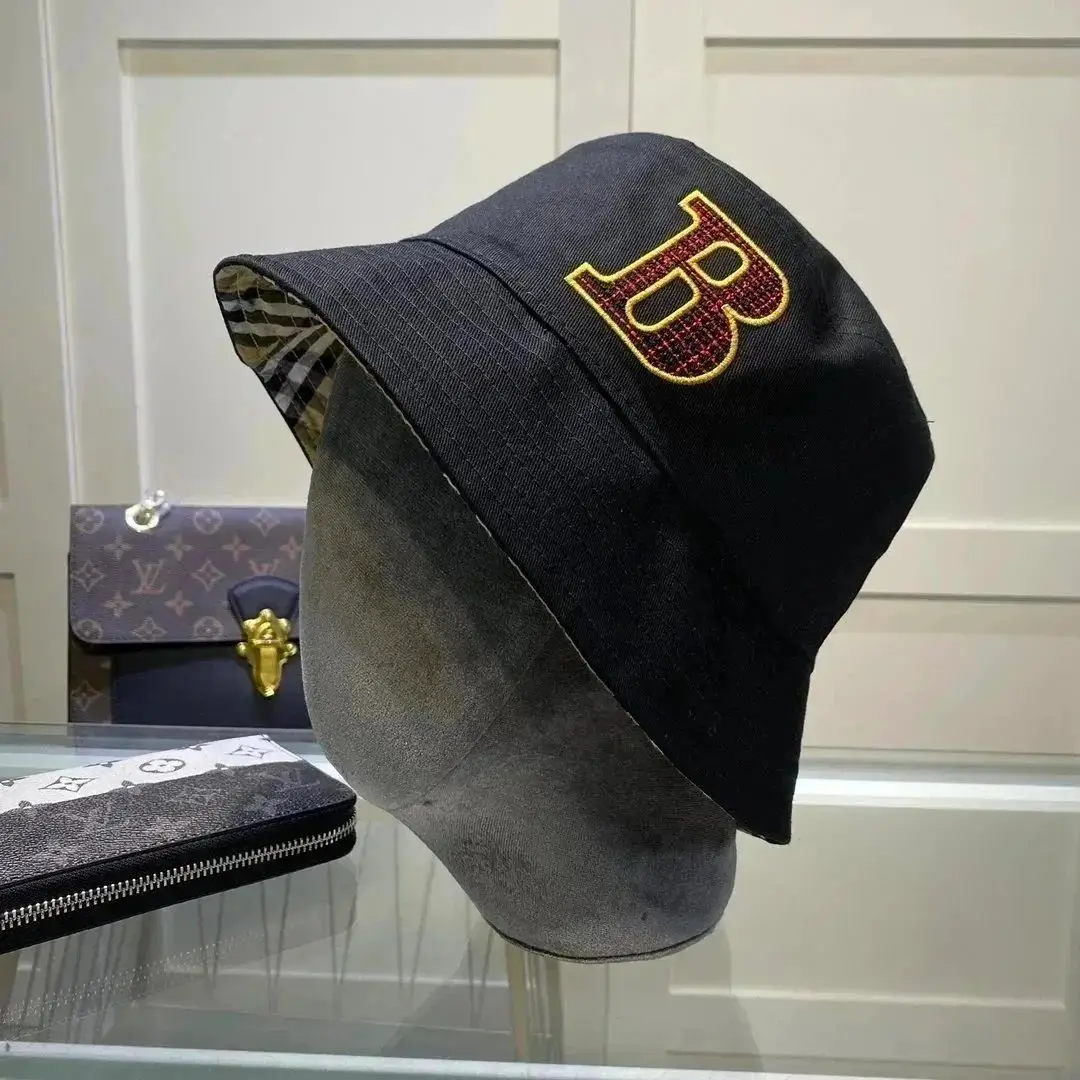 Burberry Check Logo Baseball Cap — foto 3 de 6