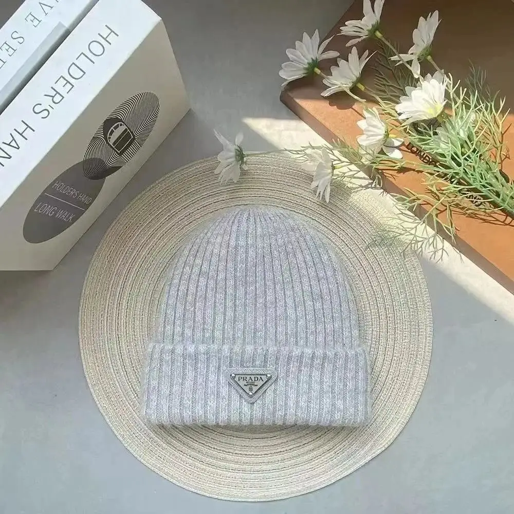 Prada Re-Nylon Beanie [34 styles] — foto 2 de 6