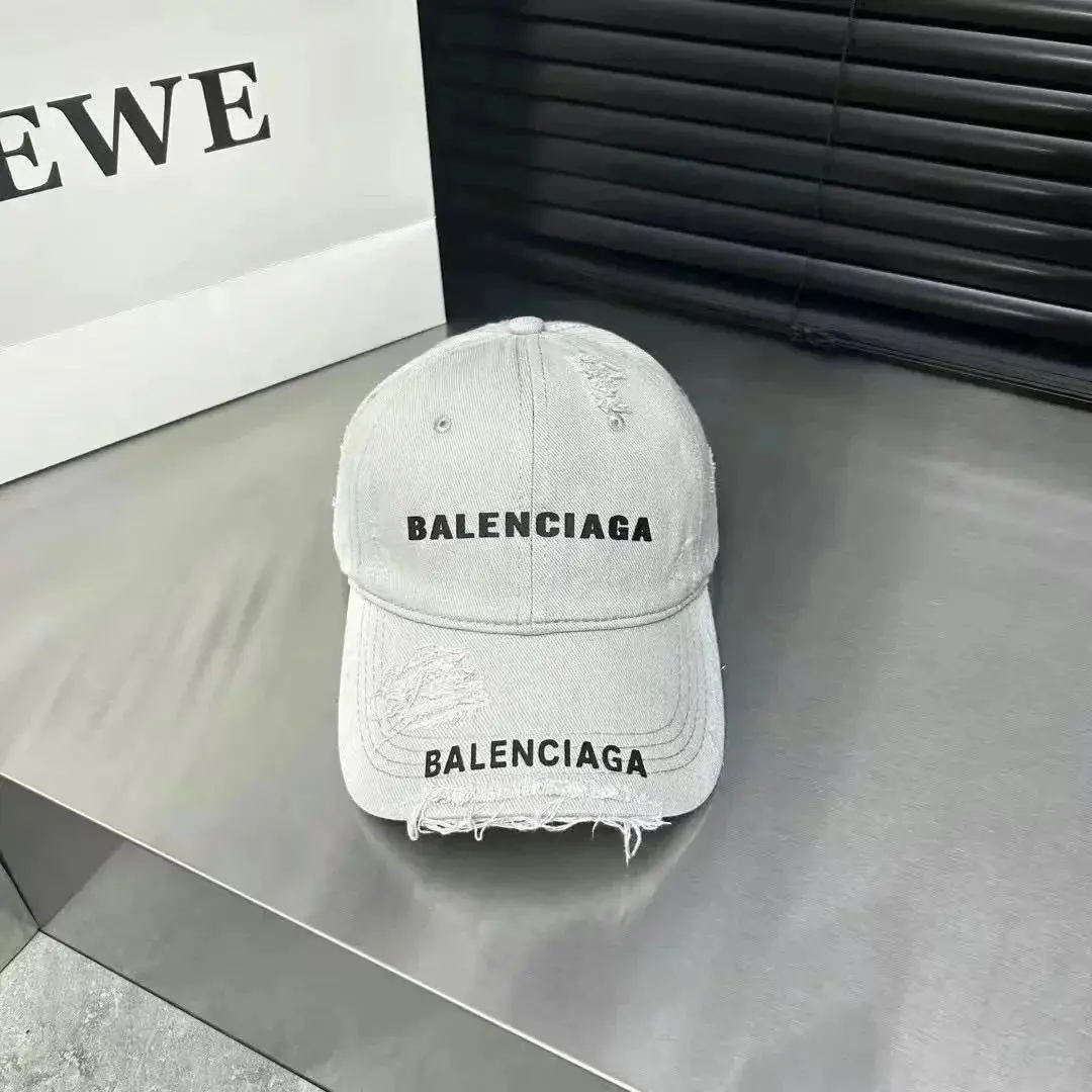 Prada Linea Rossa / Dior Oblique / Gucci GG Supreme / Burberry Equestrian Knight / Ralph Lauren Pony / Balenciaga Logo / Arc'teryx Bird / Fendi Zucca Cap [40 styles] — foto 5 de 6