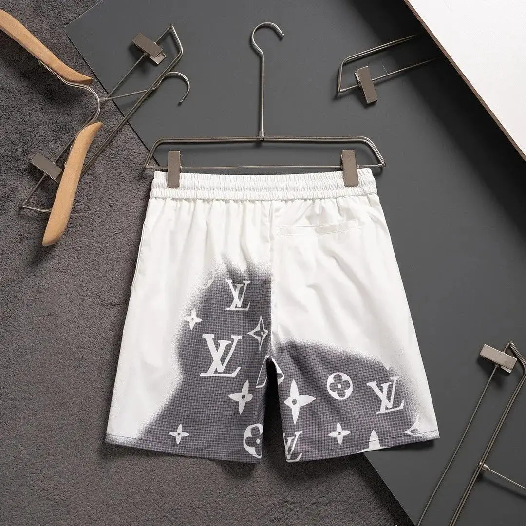 LV Shorts Beach Pants — foto 4 de 6