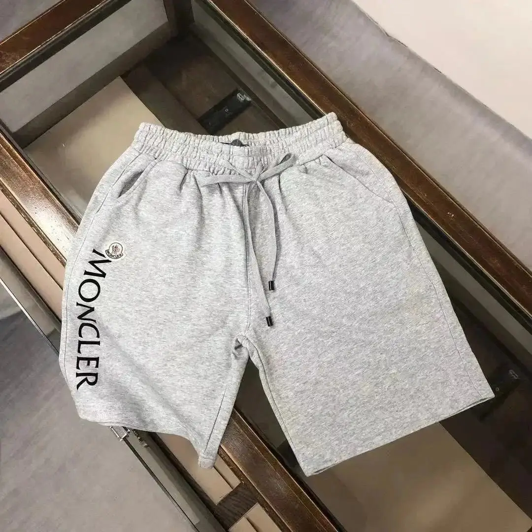 Moncler Shorts( 38 + styles) — foto 3 de 6