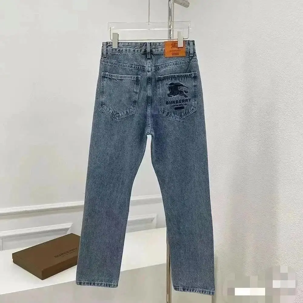 Burberry Jeans — foto 2 de 6