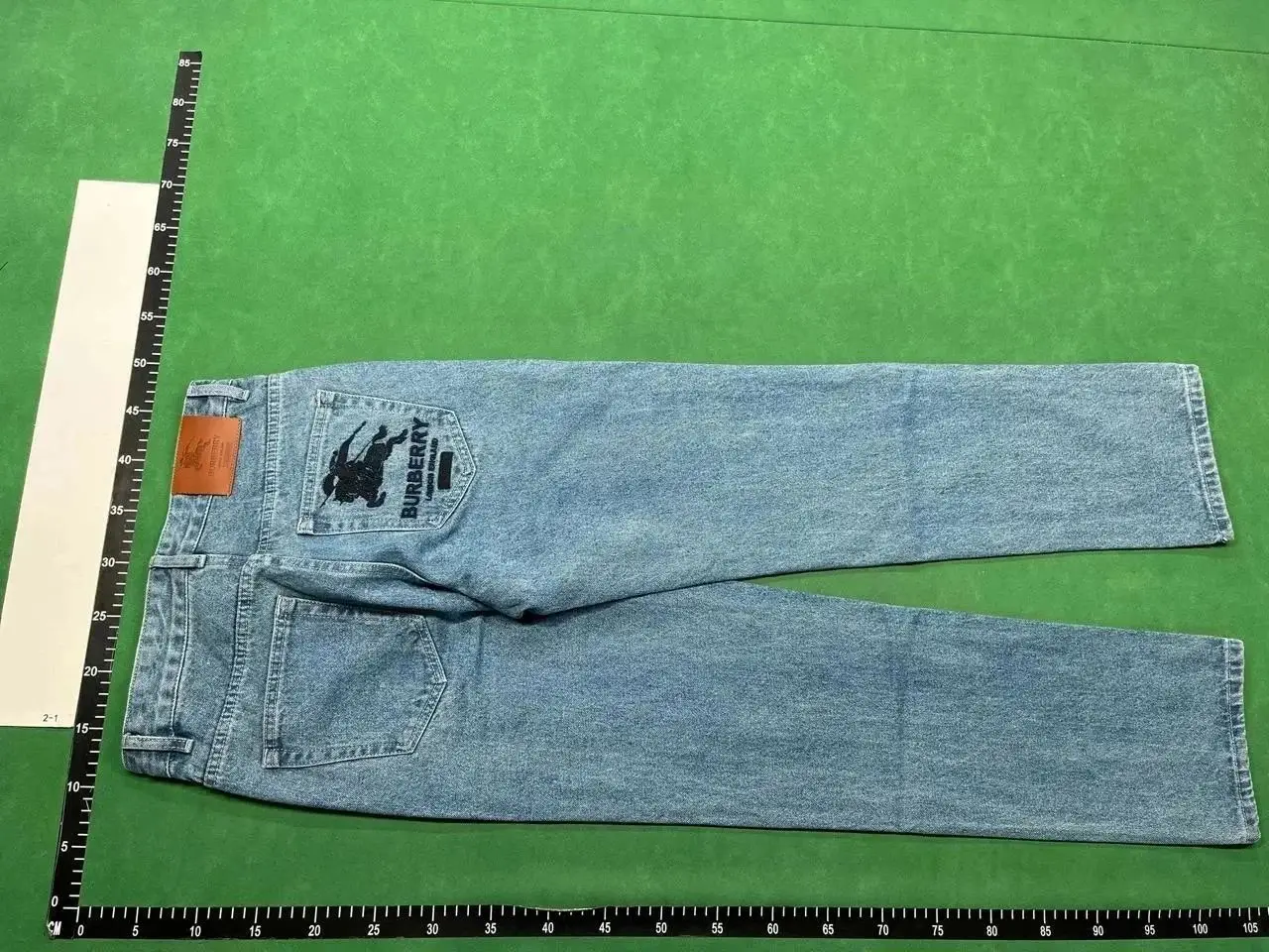 Burberry Jeans — foto 4 de 6