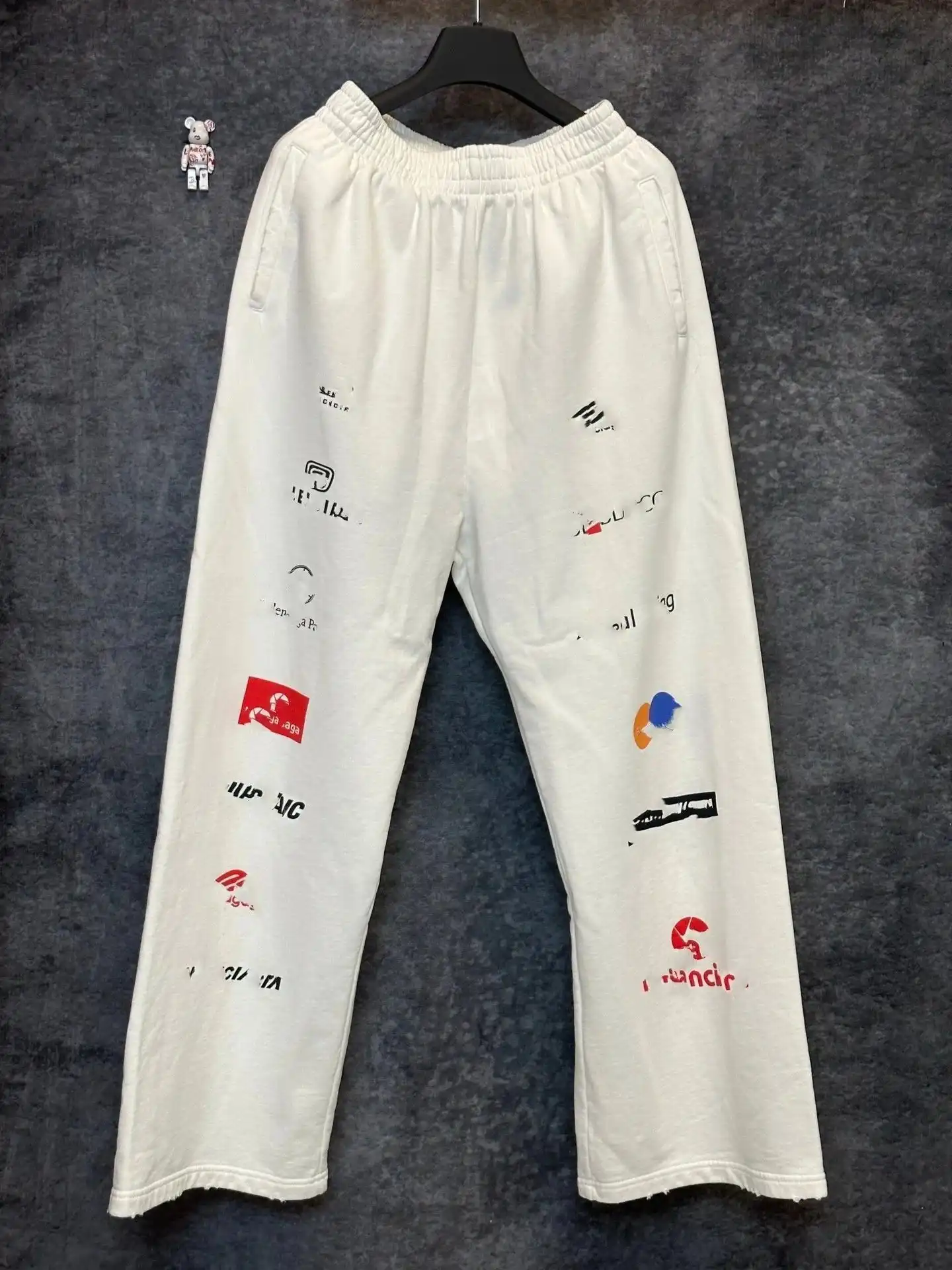 Balenciaga Pants — foto 2 de 6