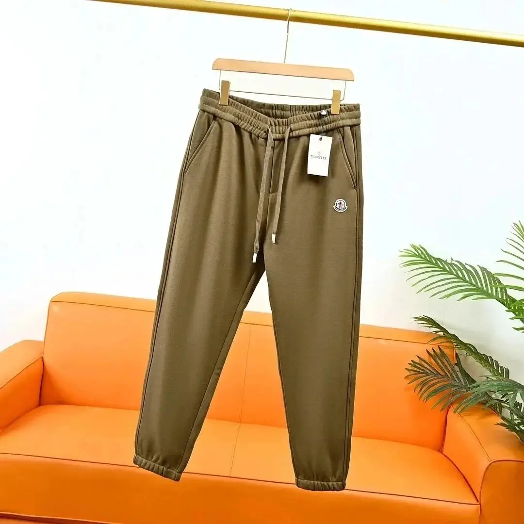 Moncler Logo Jogger Pants [11 styles] — foto 3 de 6