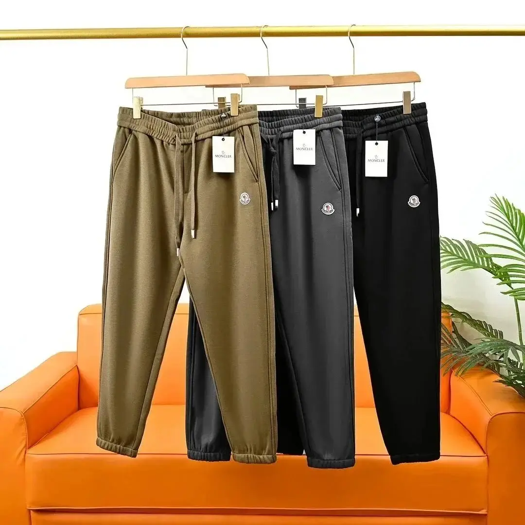Moncler Logo Jogger Pants [11 styles] — foto 4 de 6