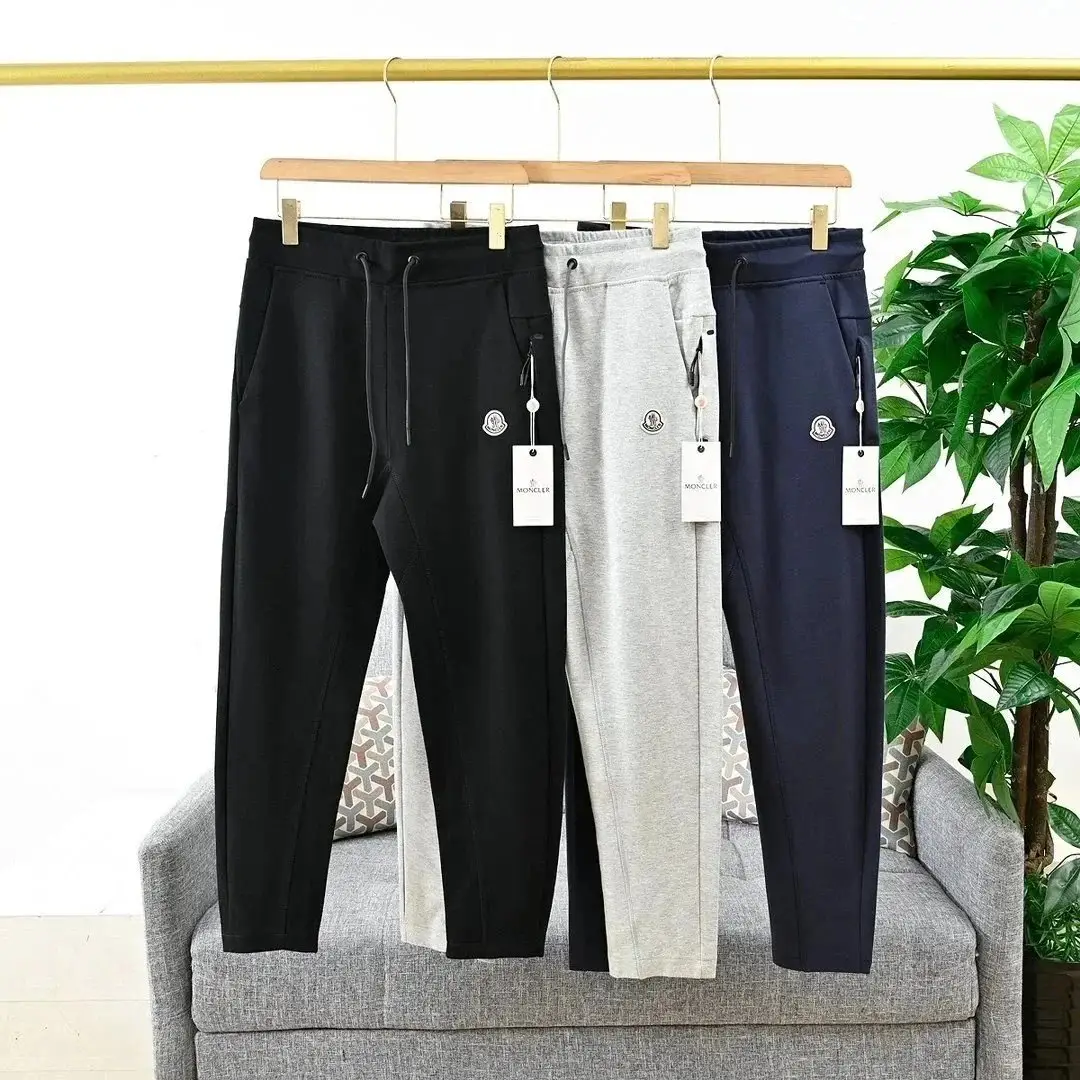 Moncler Logo Jogger Pants [11 styles] — foto 5 de 6