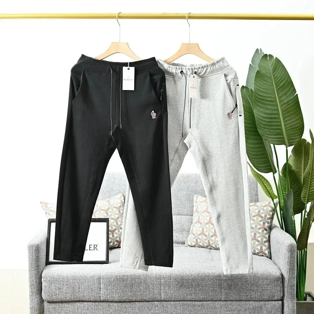 Moncler Logo Jogger Pants [11 styles] — foto 6 de 6