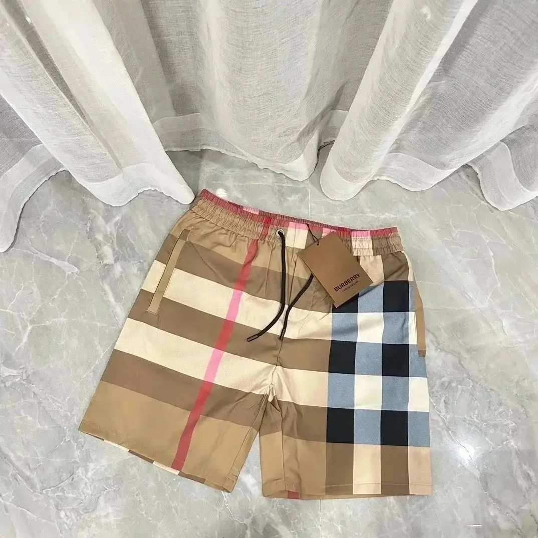 Burberry shorts — foto 4 de 6