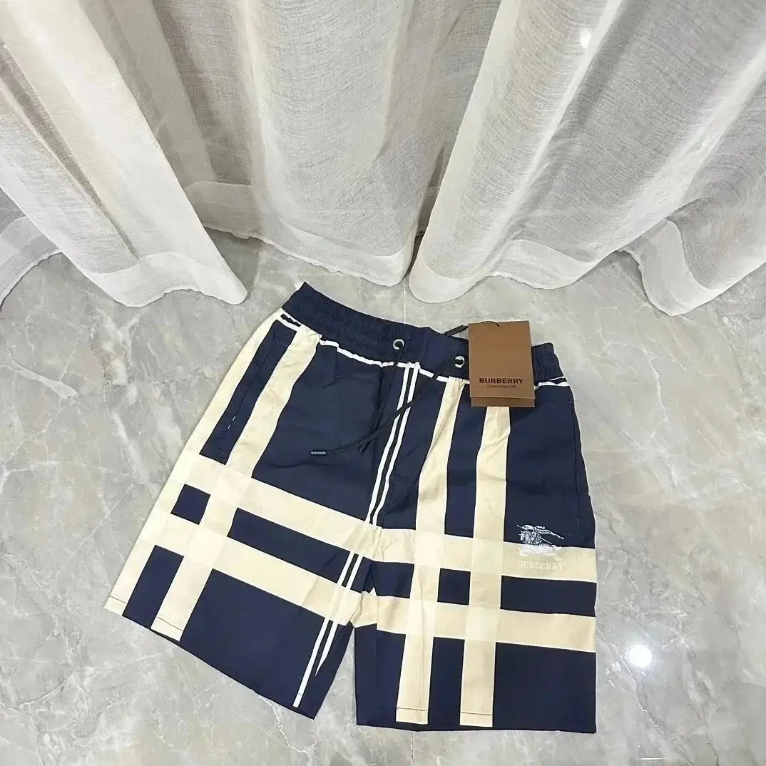 Burberry shorts — foto 2 de 6