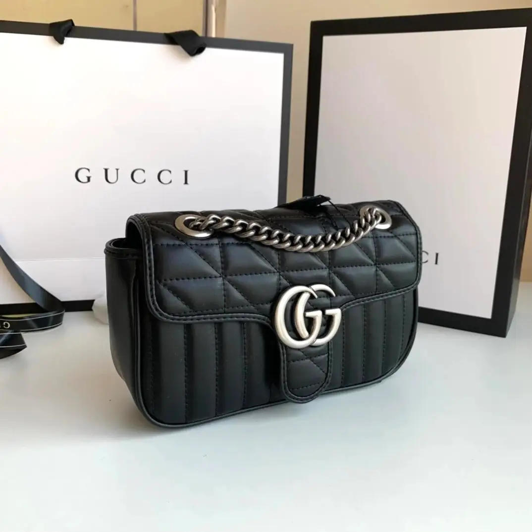 Gucci GG Marmont Quilted Shoulder Bag [19 styles] — foto 6 de 6