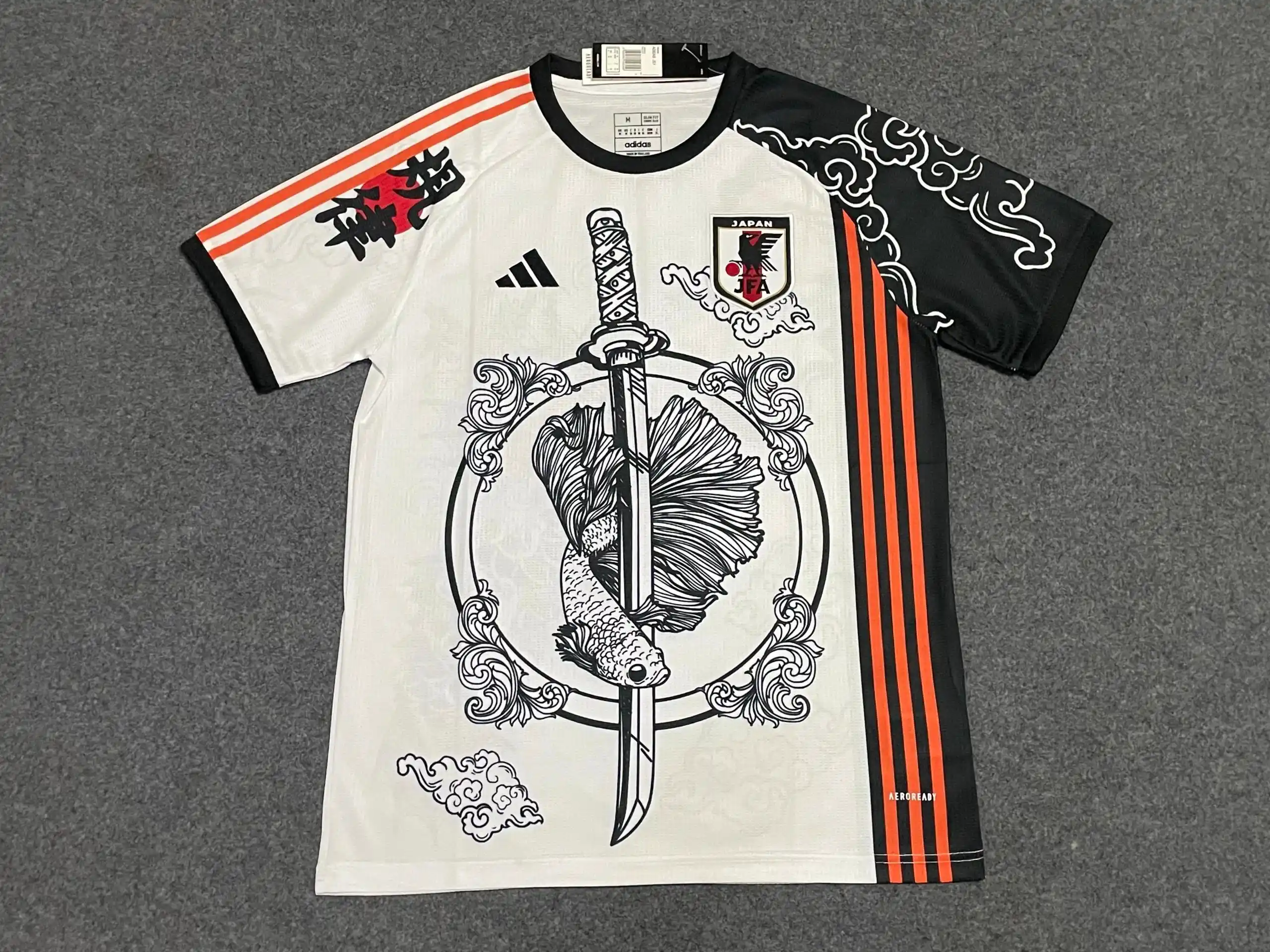 Adidas Short - sleeved Shirts — foto 6 de 6