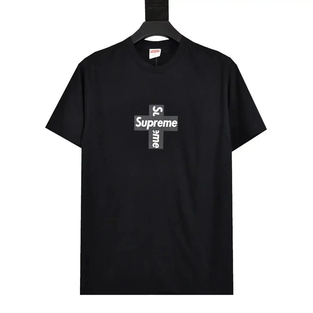 Supreme T-shirt — foto 2 de 6