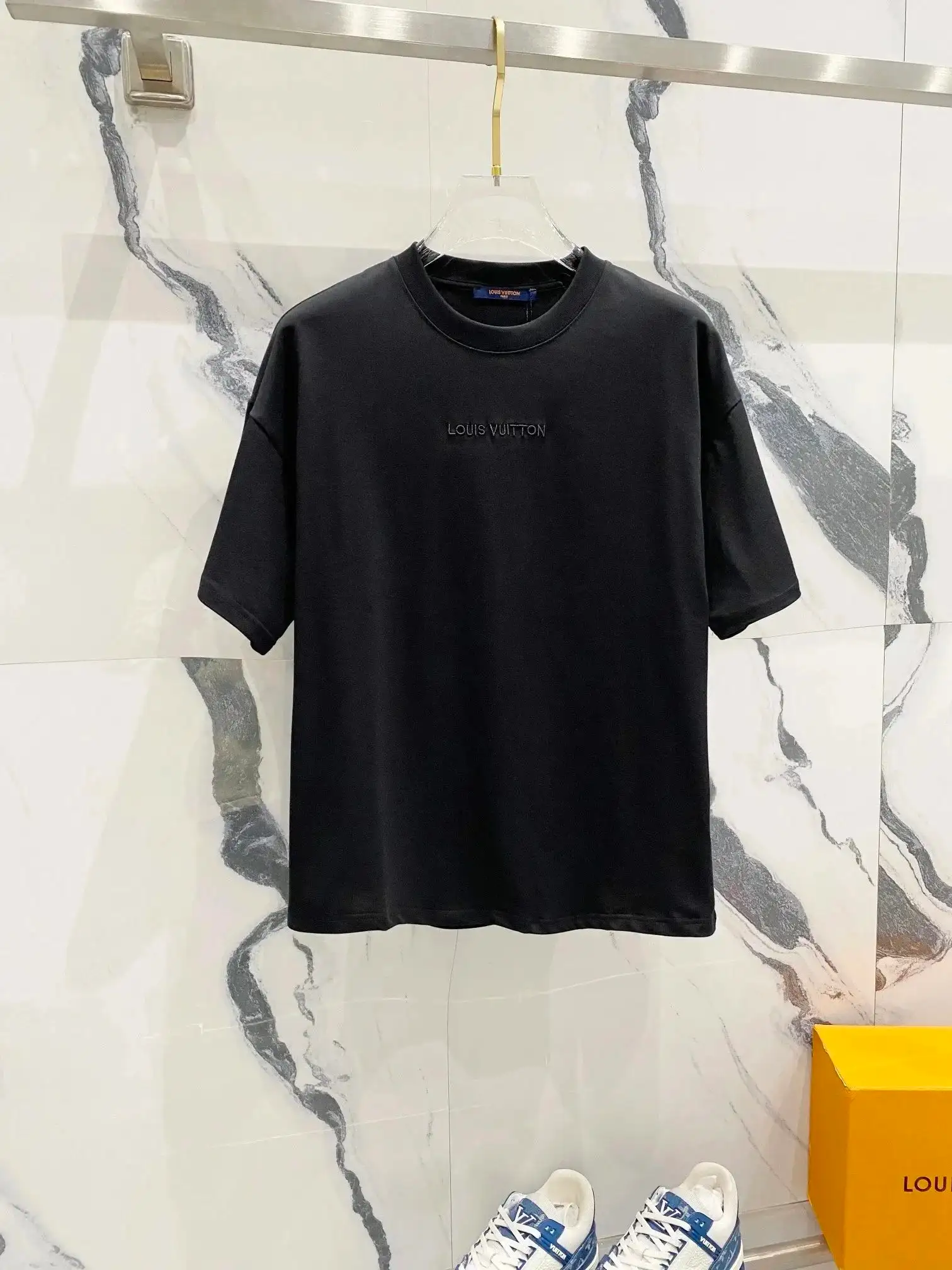 LV T-shirt [40 styles] — foto 3 de 6